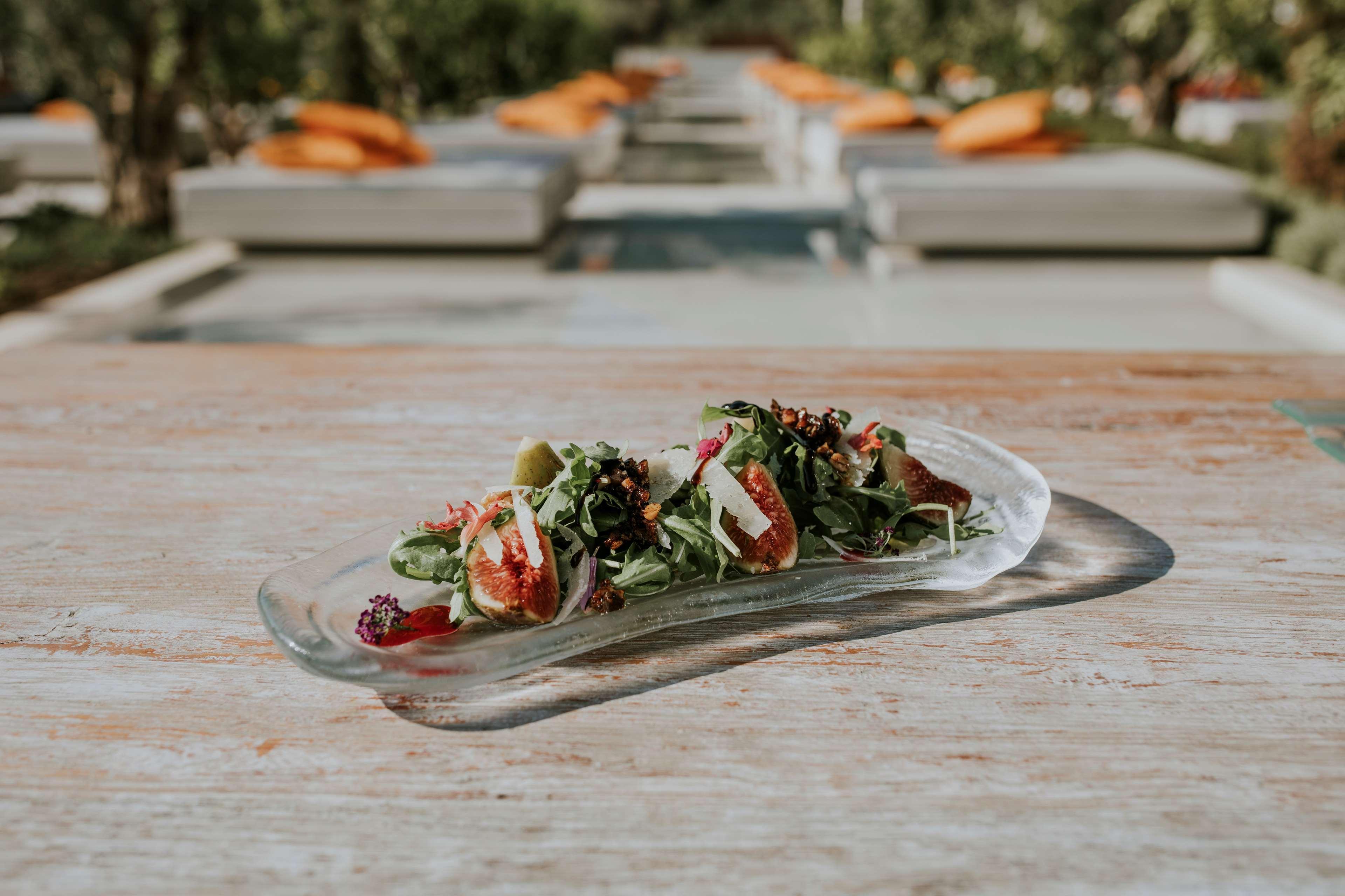 Higueron Hotel Curio Collection By Hilton (Adults Only) Fuengirola Zewnętrze zdjęcie A salad at the restaurant