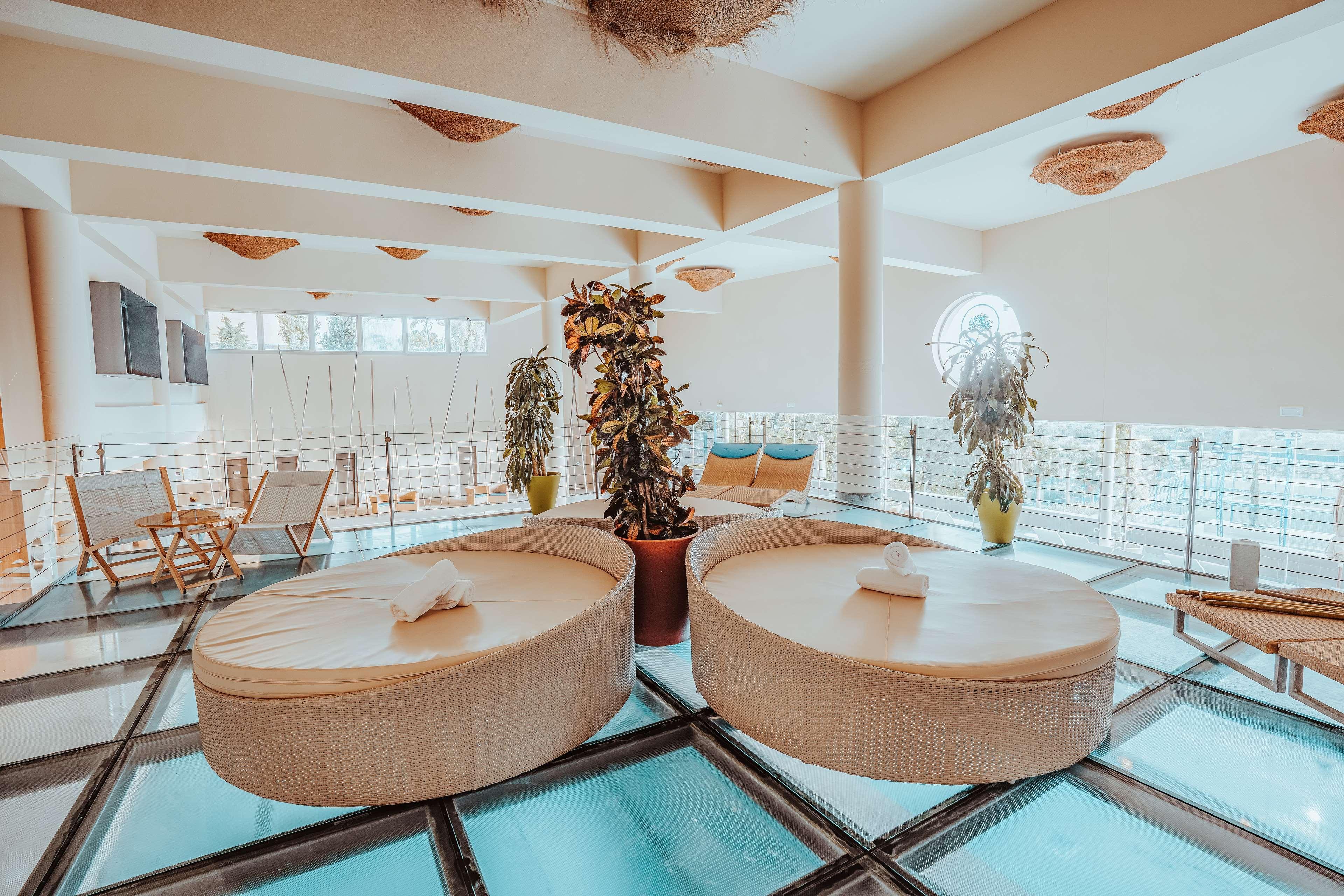 Higueron Hotel Curio Collection By Hilton (Adults Only) Fuengirola Zewnętrze zdjęcie The lobby of the hotel