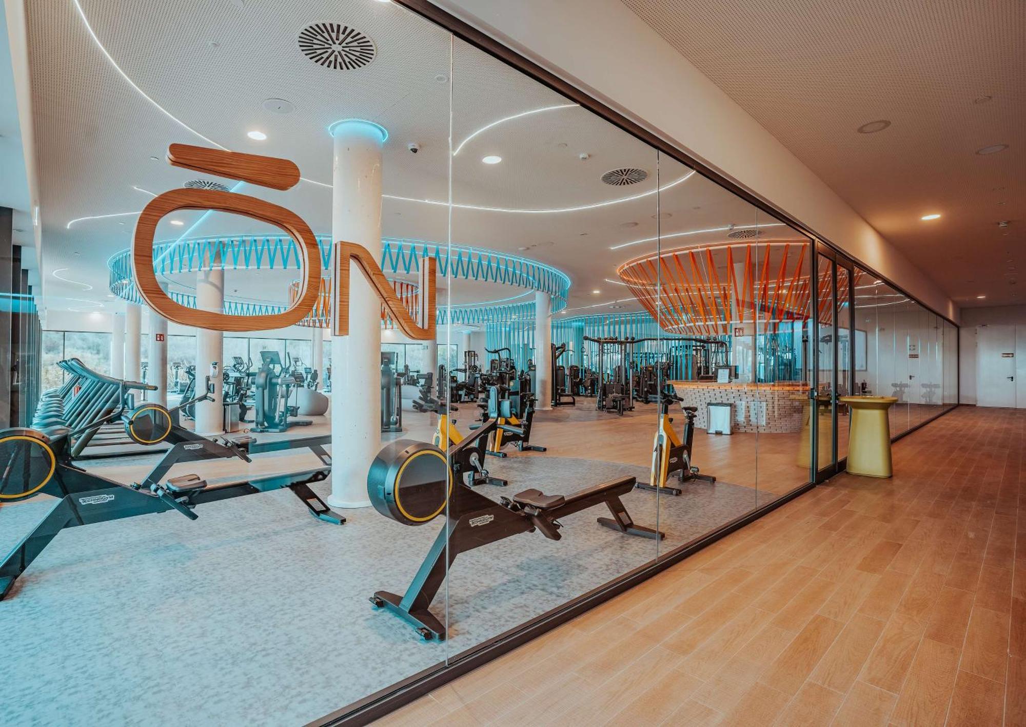 Higueron Hotel Curio Collection By Hilton (Adults Only) Fuengirola Zewnętrze zdjęcie The gym at the hotel